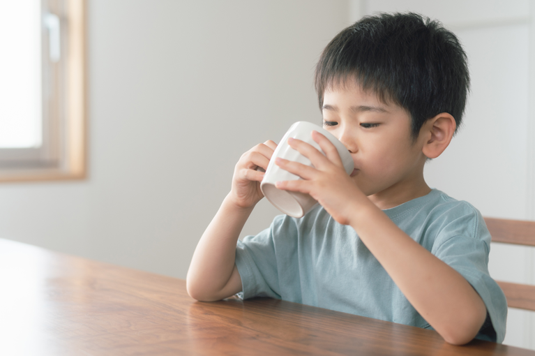 子どもに漢方薬をうまく飲ませるためのポイント
